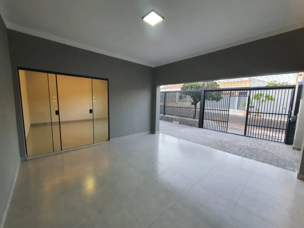 Casa, 3 quartos, 308 m² - Foto 1
