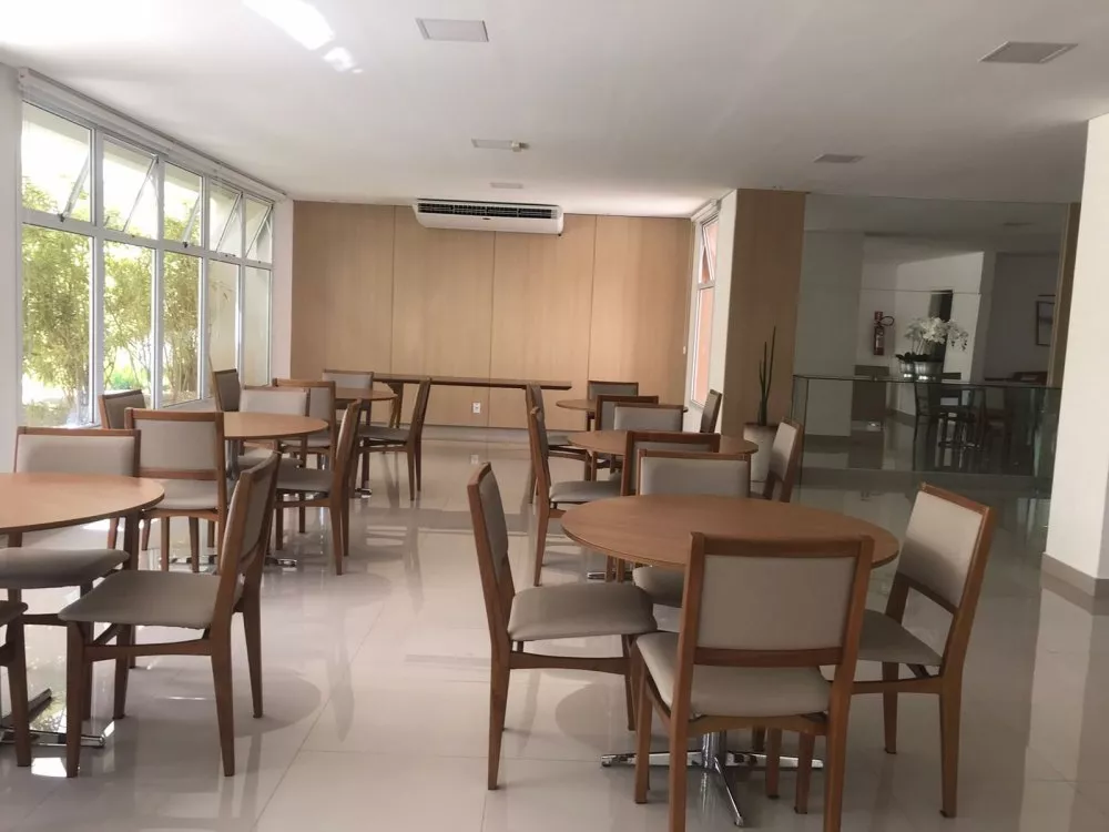 Apartamento à venda com 3 quartos, 155m² - Foto 2