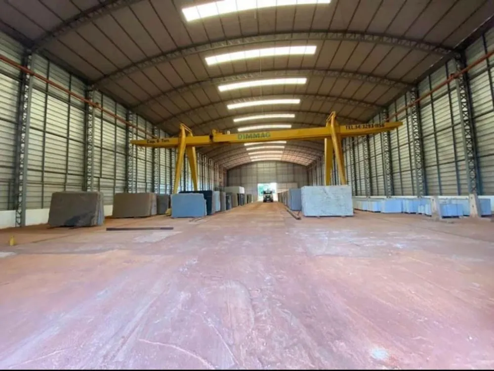 Depósito-Galpão, 2250 m² - Foto 1