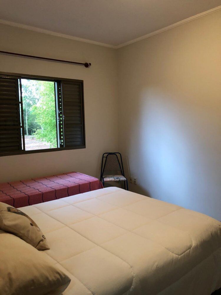 Chácara à venda com 3 quartos, 325m² - Foto 2