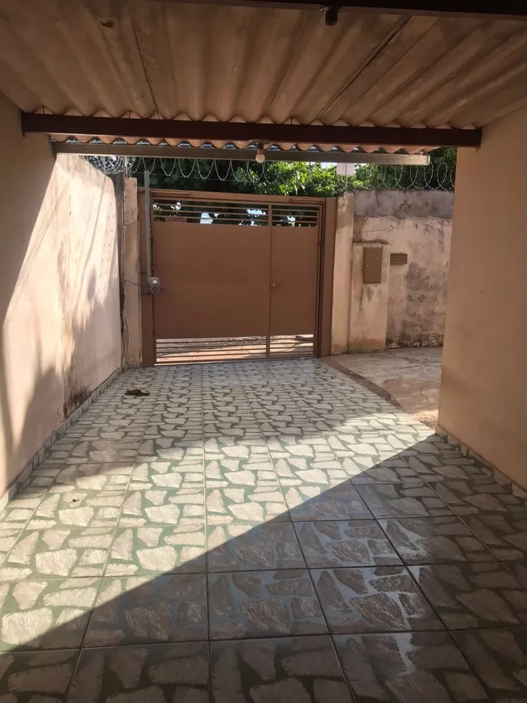 Casa, 3 quartos, 211 m² - Foto 2