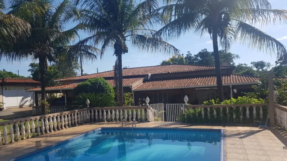 Chácara, 4 quartos, 1086 m² - Foto 1