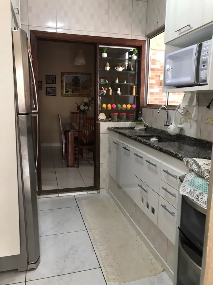 Casa, 4 quartos, 205 m² - Foto 1