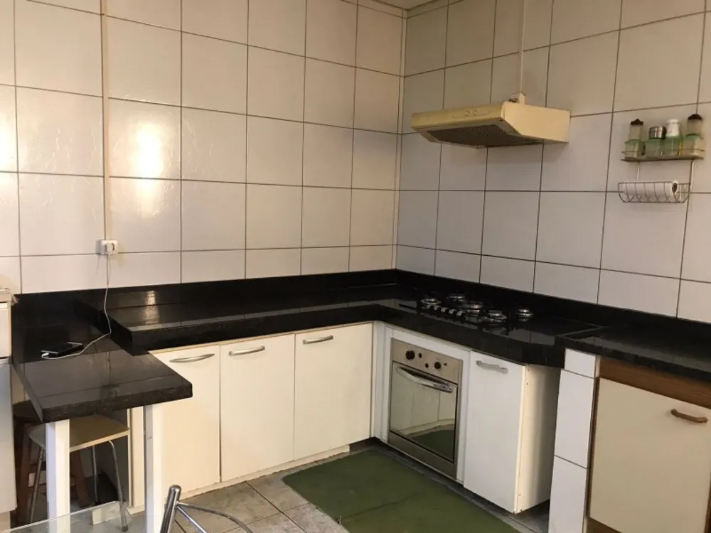 Casa, 3 quartos, 168 m² - Foto 2