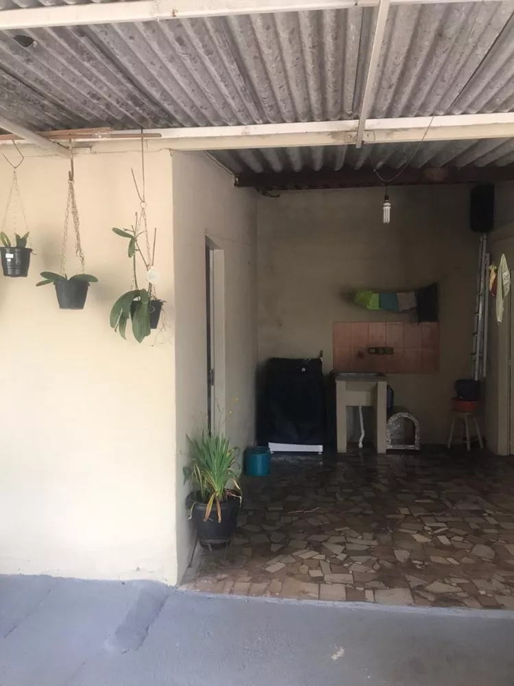 Casa à venda com 3 quartos, 237m² - Foto 4