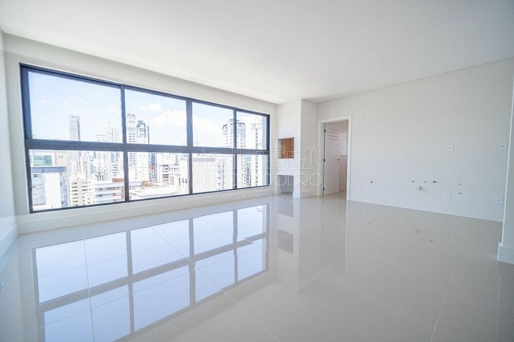 Apartamento à venda com 3 quartos, 115m² - Foto 32