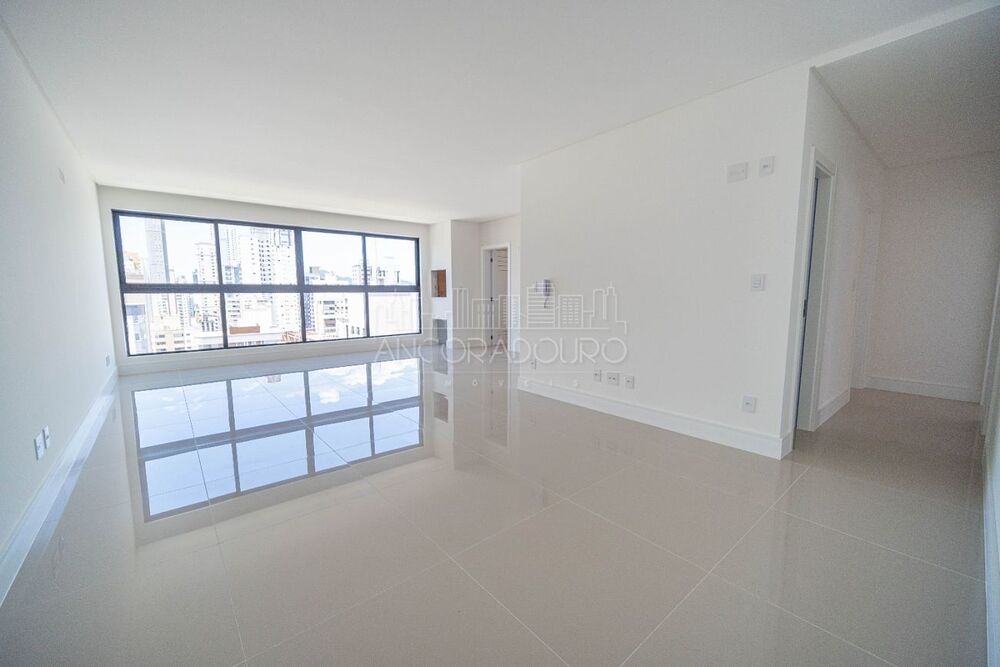 Apartamento à venda com 3 quartos, 115m² - Foto 29