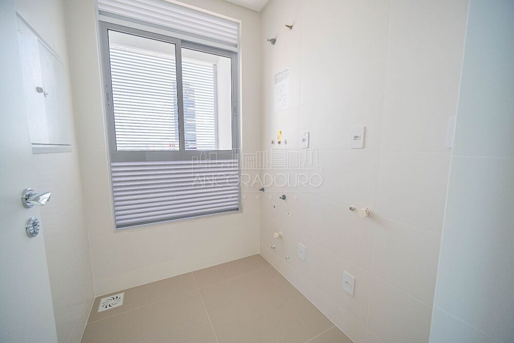 Apartamento à venda com 3 quartos, 115m² - Foto 27