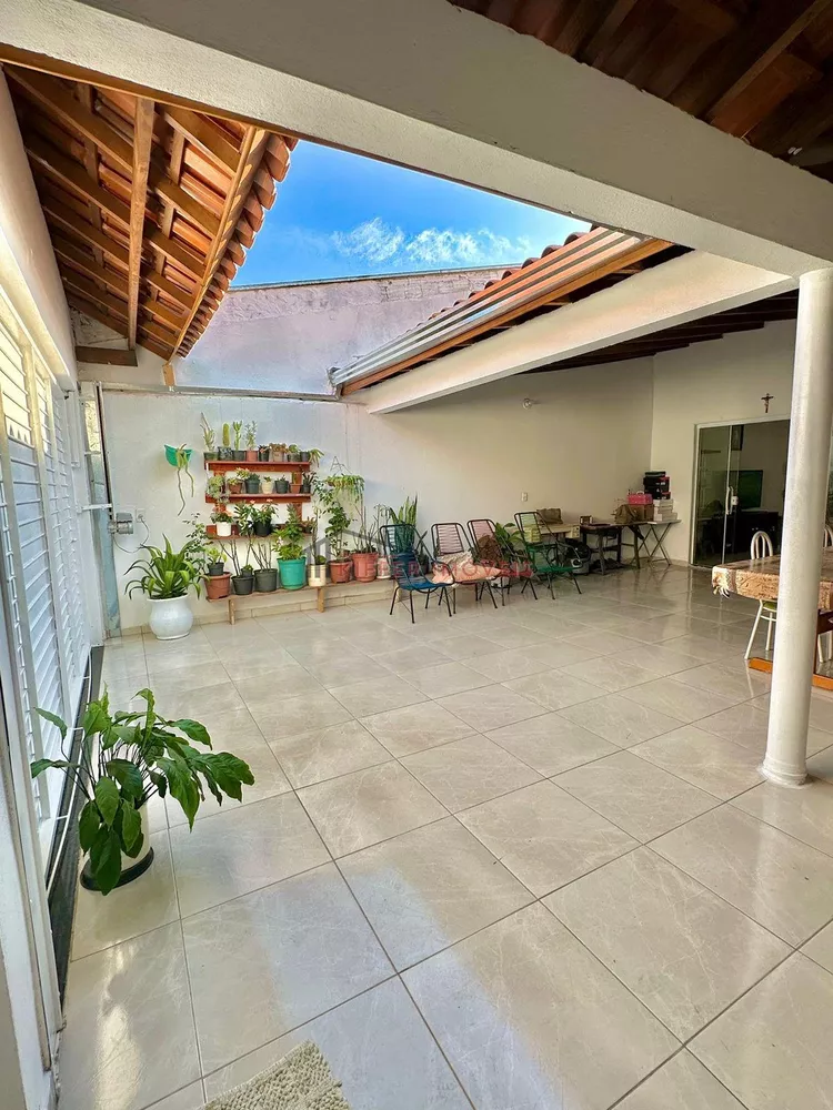 Casa à venda com 2 quartos, 85m² - Foto 3