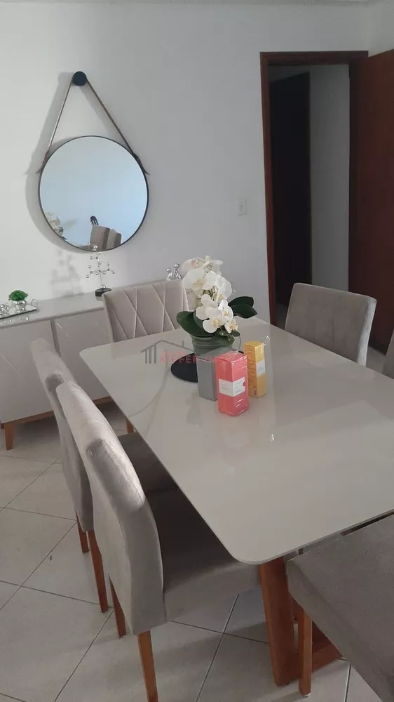 Apartamento à venda com 3 quartos, 81m² - Foto 4