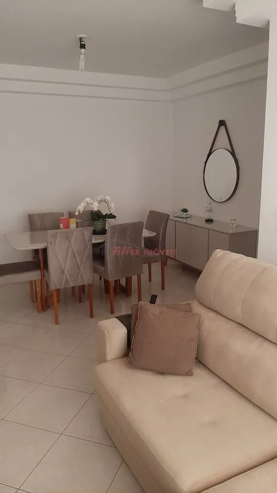 Apartamento à venda com 3 quartos, 81m² - Foto 1