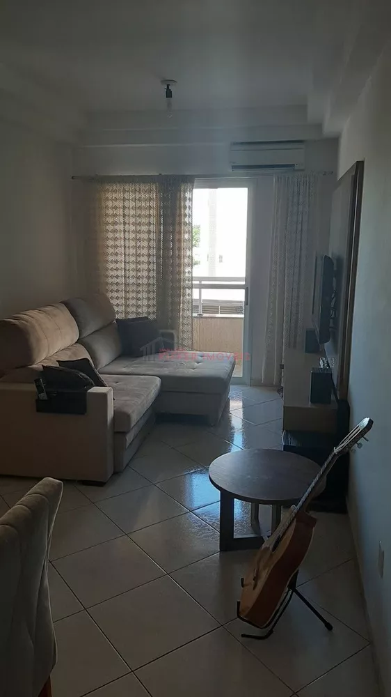 Apartamento à venda com 3 quartos, 81m² - Foto 2