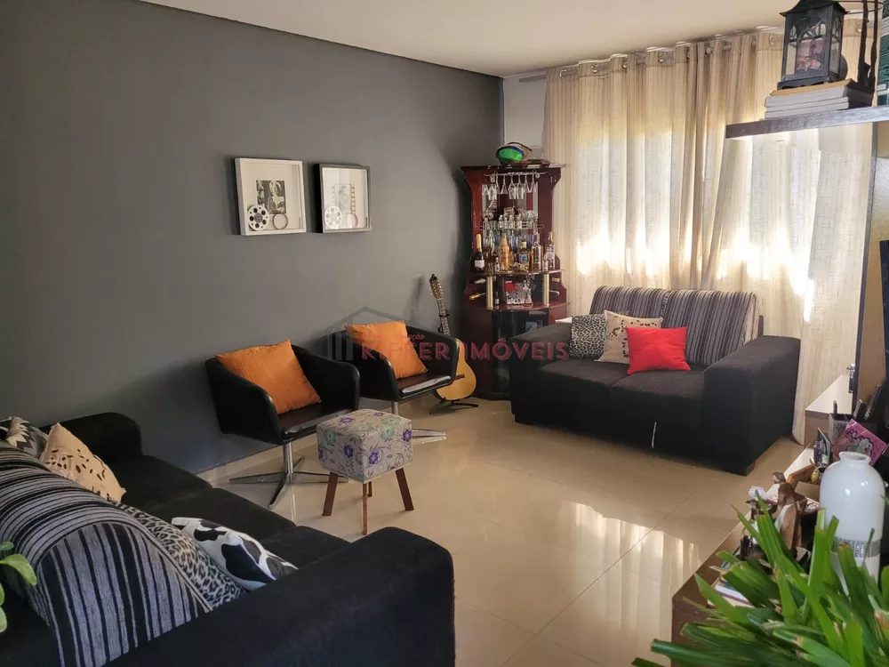 Casa de Condomínio à venda com 3 quartos, 208m² - Foto 4