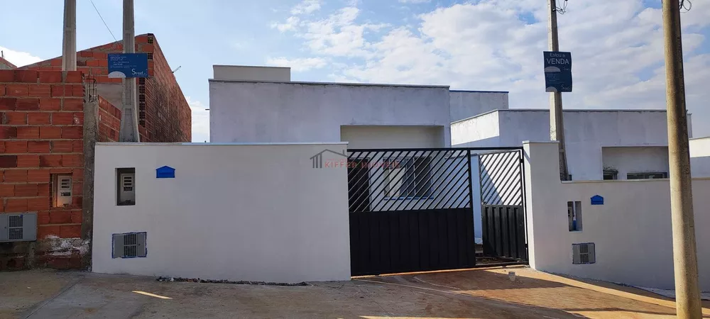 Casa à venda com 2 quartos, 75m² - Foto 1