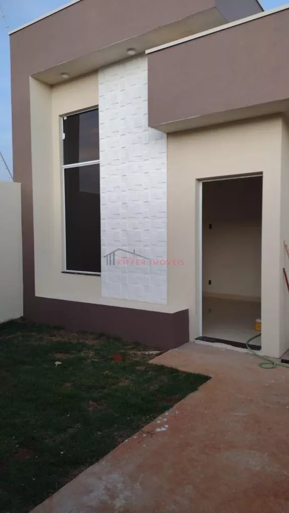 Casa à venda com 3 quartos, 75m² - Foto 2