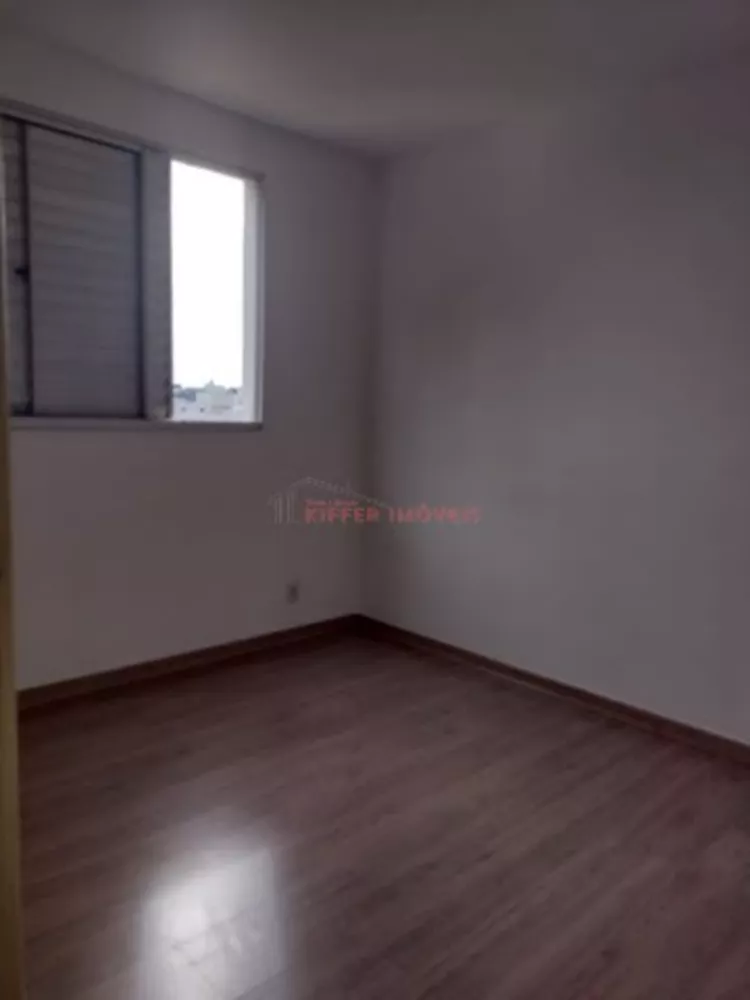 Apartamento à venda com 2 quartos, 62m² - Foto 3