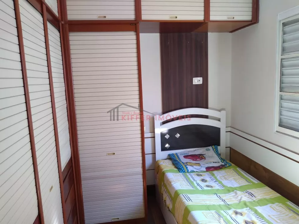 Casa à venda com 3 quartos, 250m² - Foto 4