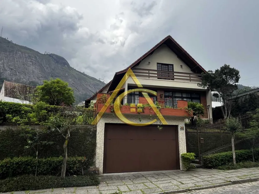 Casa, 4 quartos, 270 m² - Foto 1