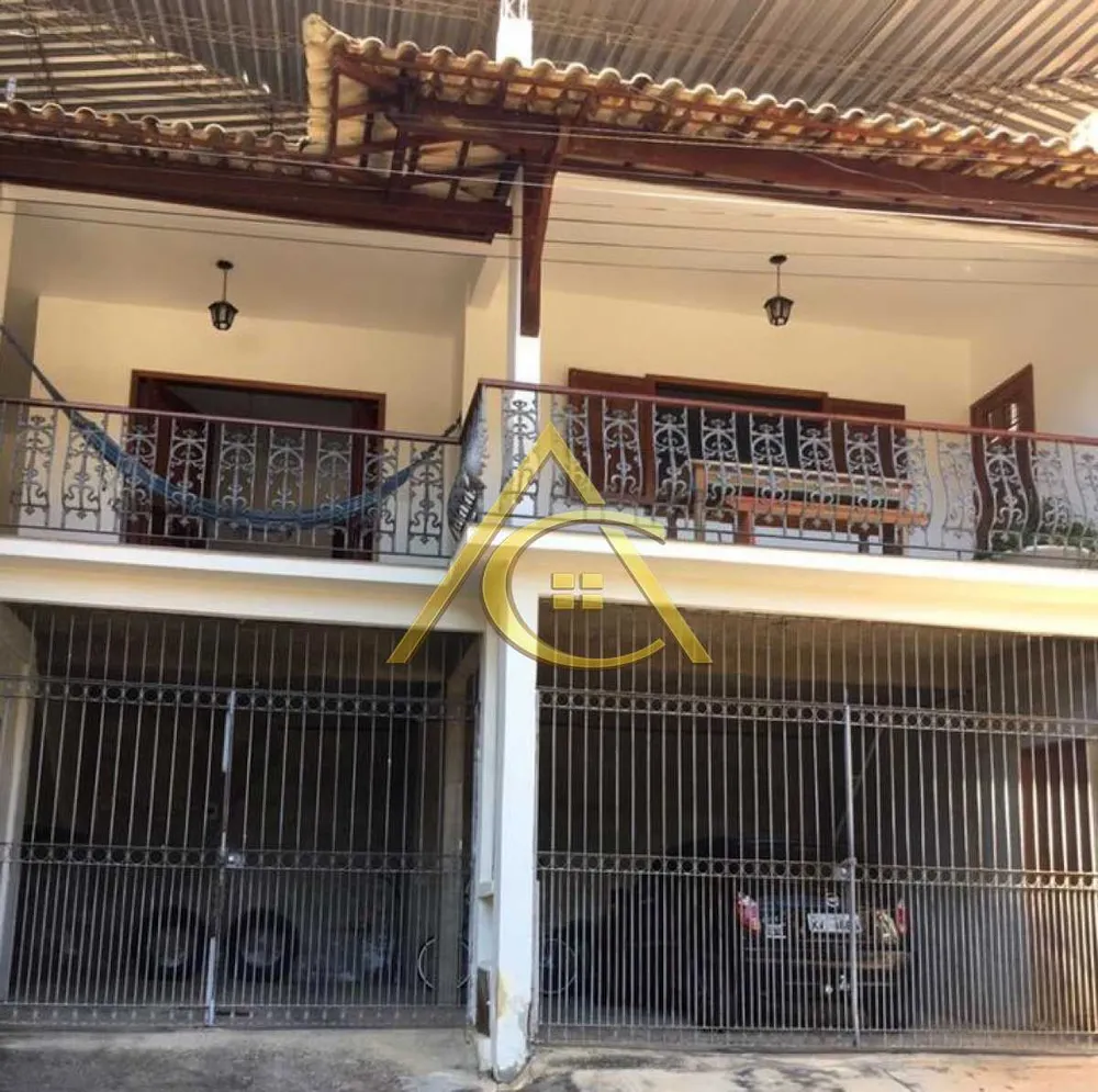 Casa, 3 quartos, 261 m² - Foto 1