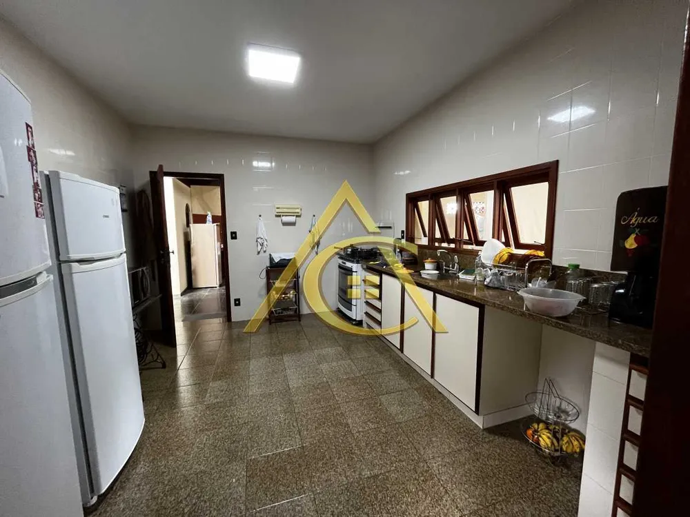 Casa, 4 quartos, 264 m² - Foto 11