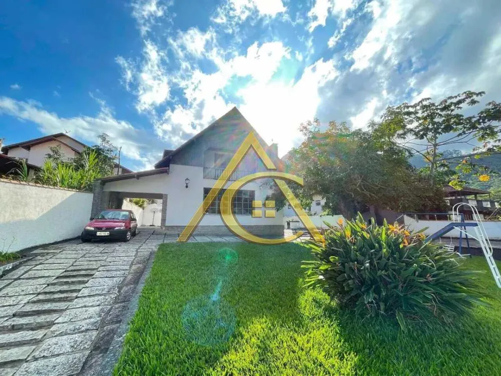 Casa, 5 quartos, 264 m² - Foto 1