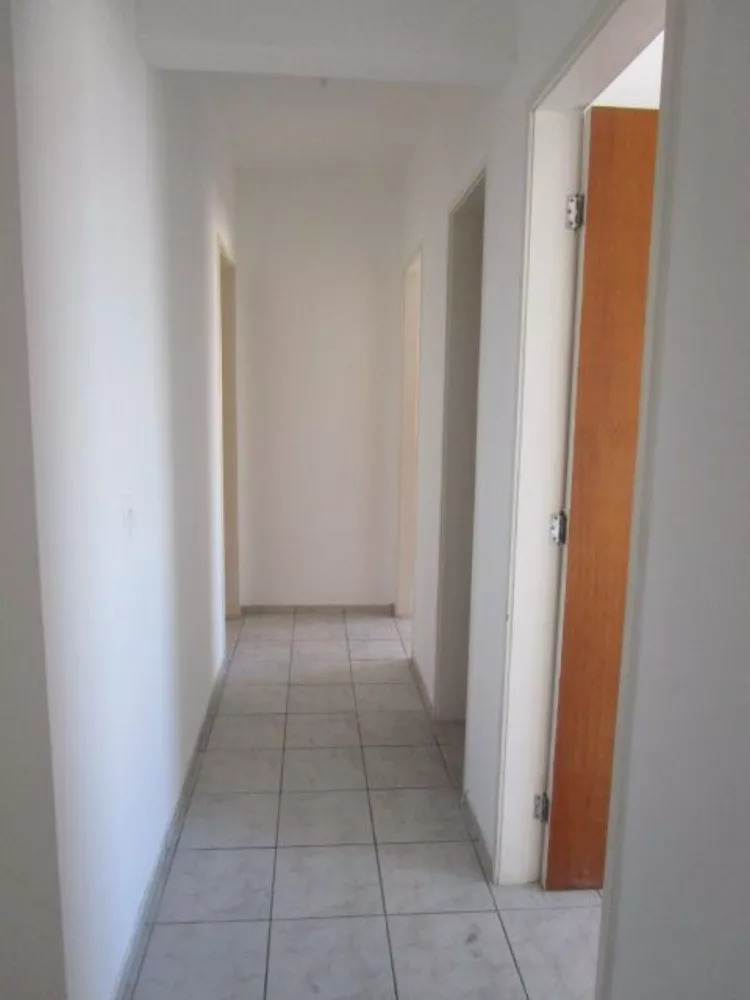 Apartamento à venda com 3 quartos, 107m² - Foto 12