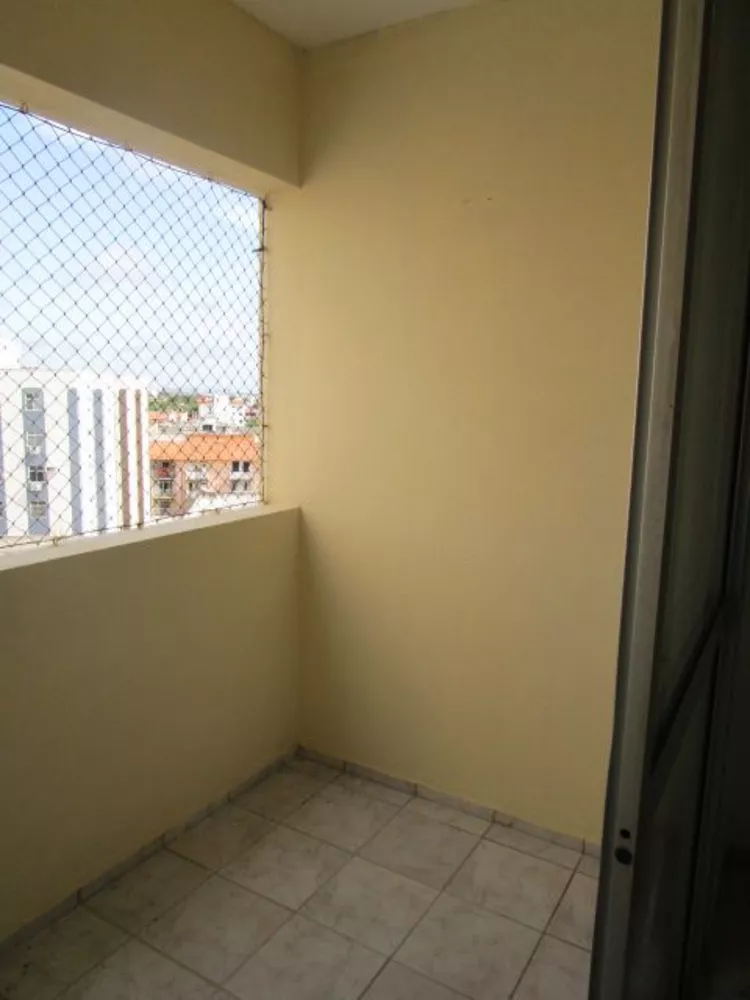 Apartamento à venda com 3 quartos, 107m² - Foto 9