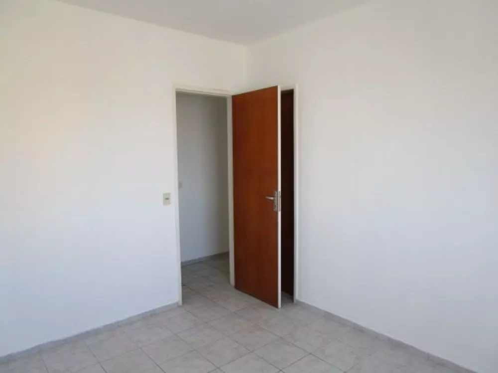 Apartamento à venda com 3 quartos, 107m² - Foto 13