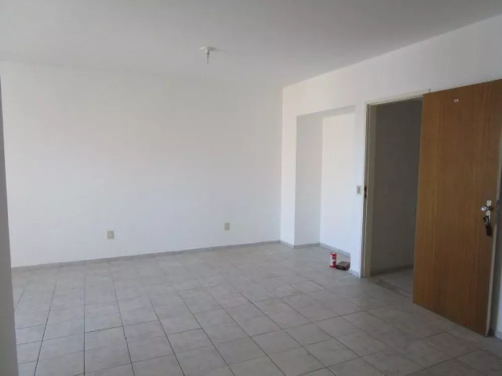 Apartamento à venda com 3 quartos, 107m² - Foto 11