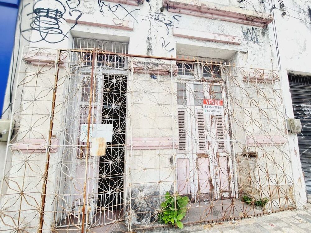 Casa à venda com 3 quartos, 270m² - Foto 1