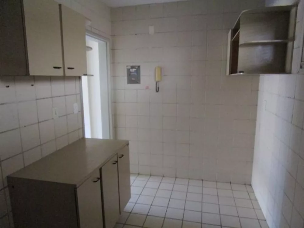 Apartamento à venda com 2 quartos, 72m² - Foto 9