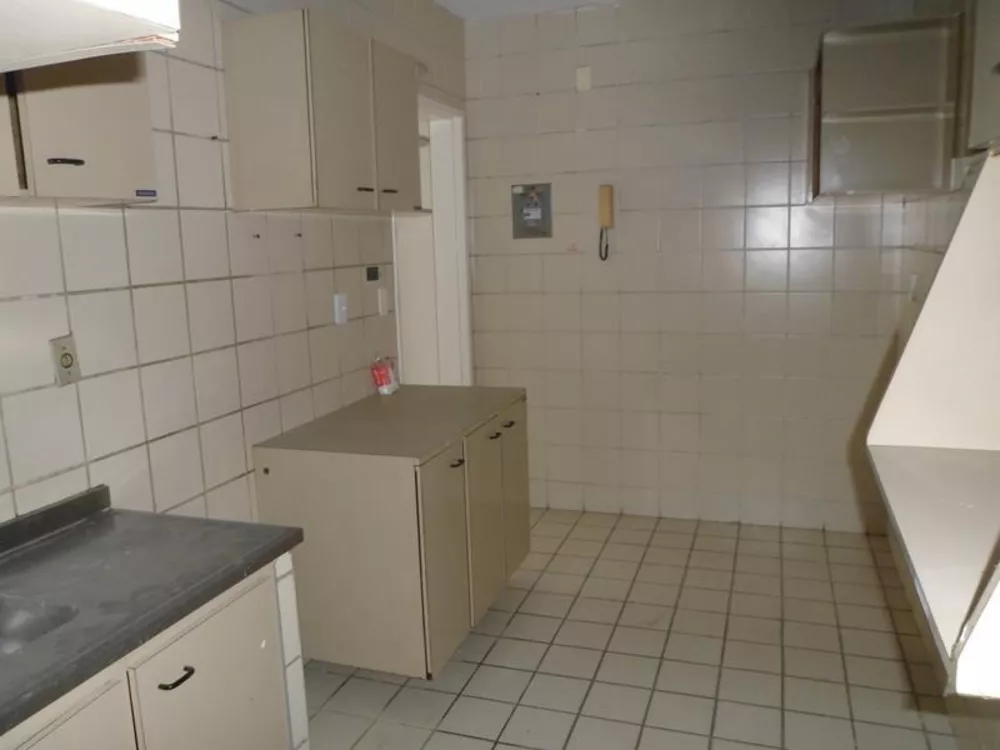 Apartamento à venda com 2 quartos, 72m² - Foto 11