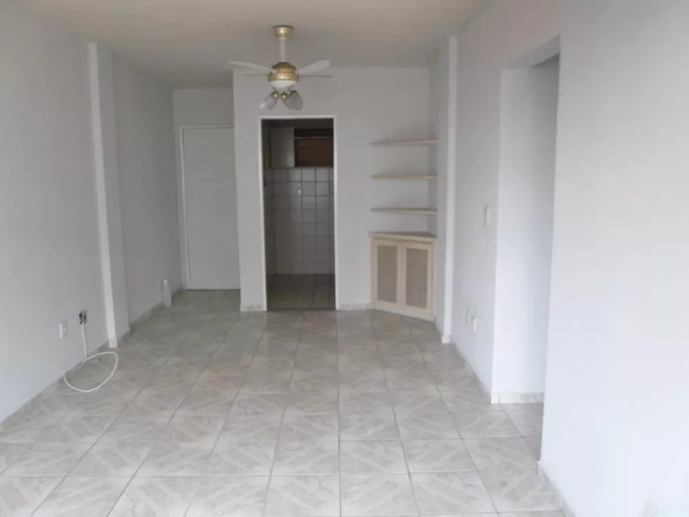 Apartamento à venda com 2 quartos, 72m² - Foto 8