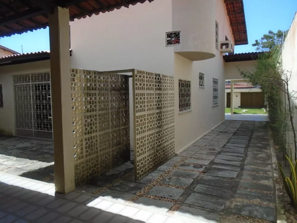 Casa à venda com 4 quartos, 417m² - Foto 2