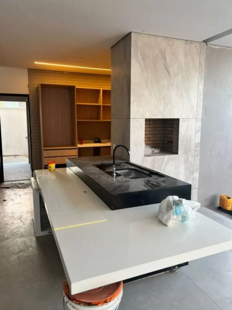 Casa de Condomínio à venda com 4 quartos, 300m² - Foto 5