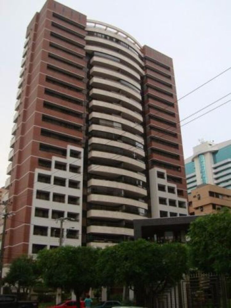 Apartamento à venda com 3 quartos, 210m² - Foto 1