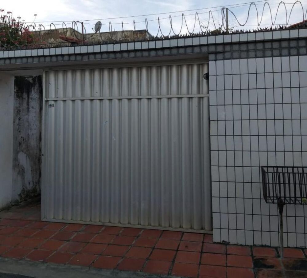 Casa à venda com 5 quartos, 312m² - Foto 2