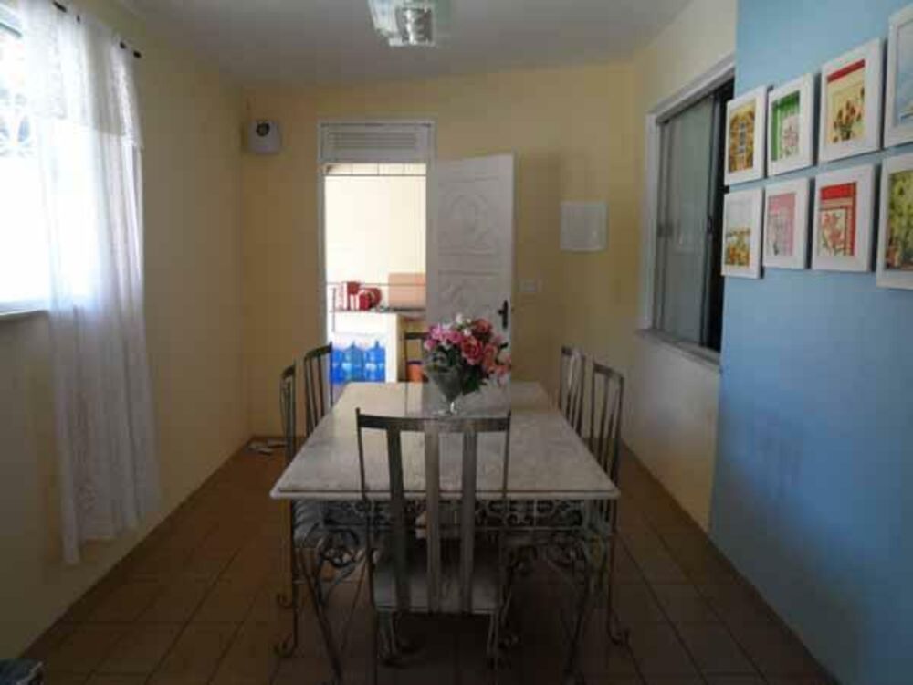 Casa à venda com 3 quartos, 200m² - Foto 5