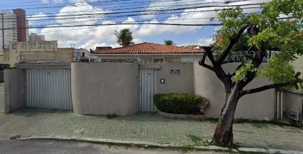 Casa à venda com 3 quartos, 149m² - Foto 1