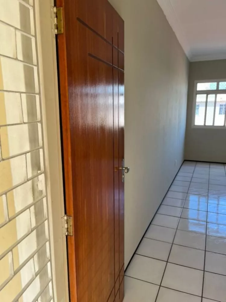 Apartamento à venda com 3 quartos, 64m² - Foto 3