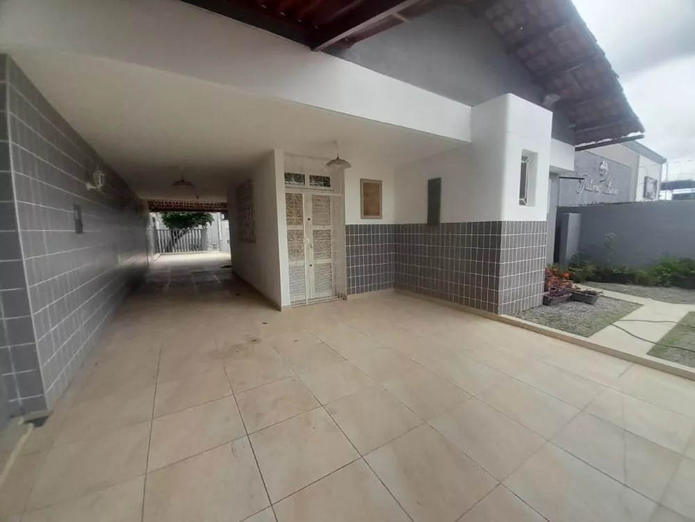 Casa à venda com 4 quartos, 292M2 - Foto 2