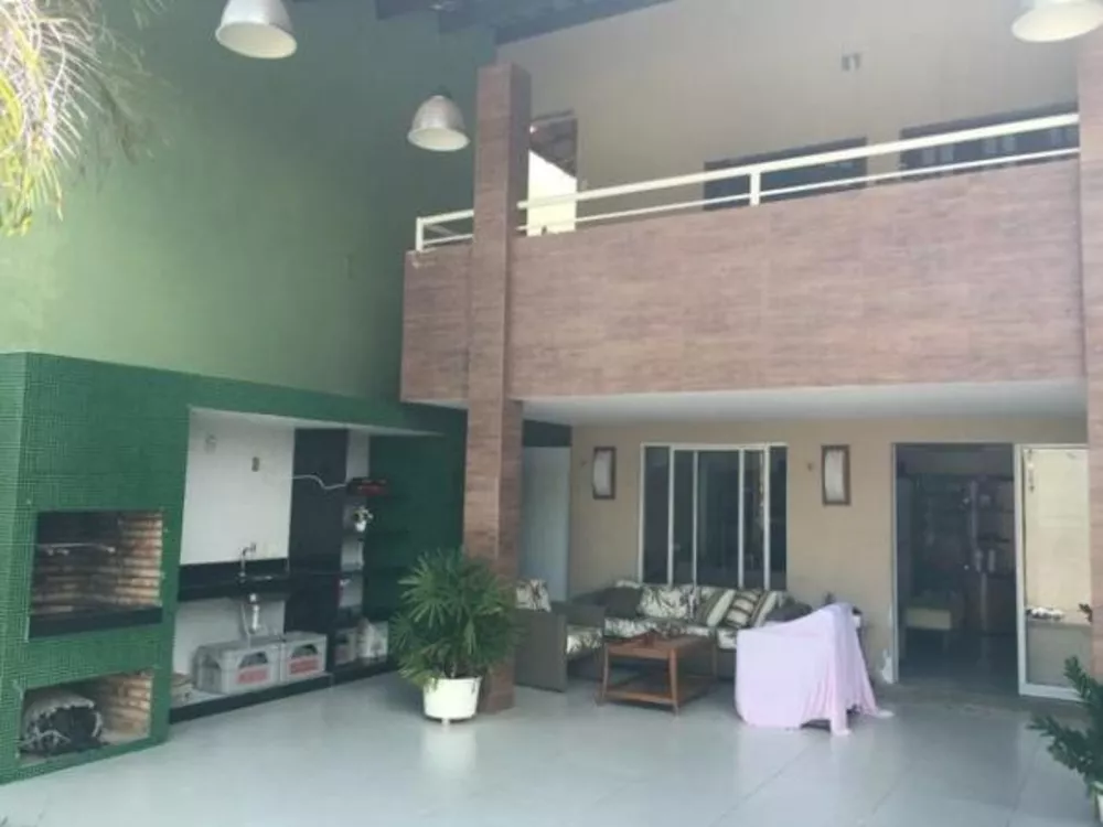 Casa à venda com 3 quartos, 240m² - Foto 3