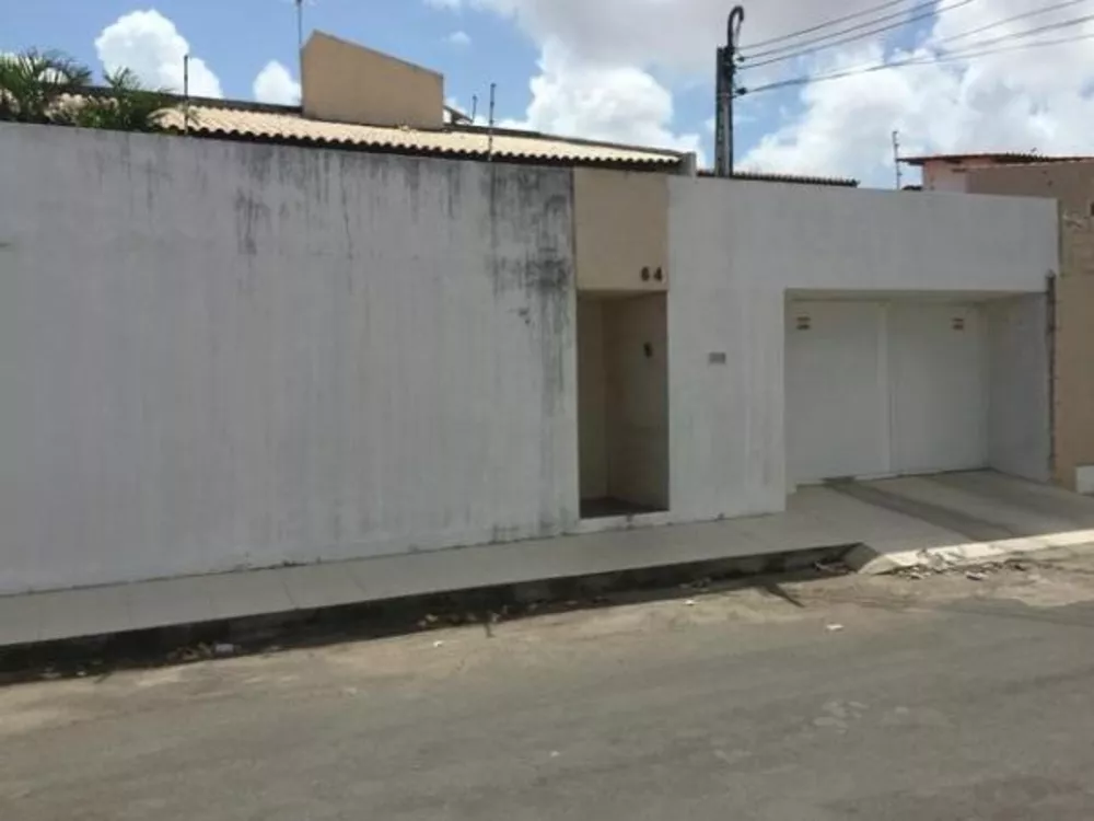 Casa à venda com 3 quartos, 240m² - Foto 1