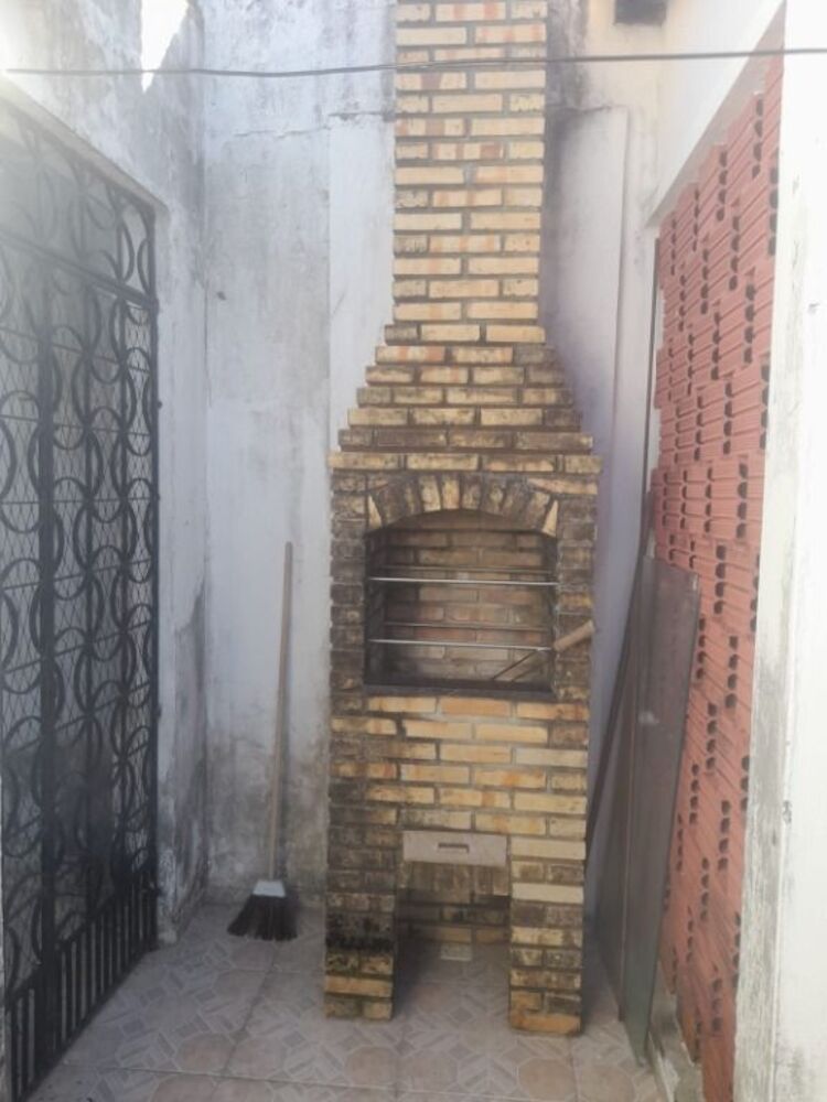 Casa à venda com 4 quartos, 181m² - Foto 2