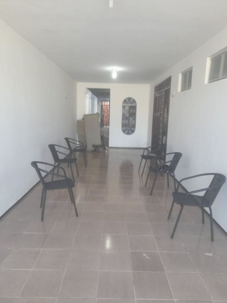 Casa à venda com 4 quartos, 181m² - Foto 3
