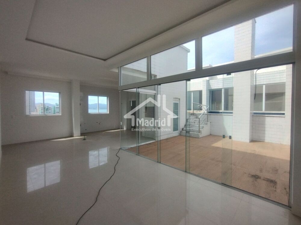 Cobertura, 4 quartos, 259 m² - Foto 2