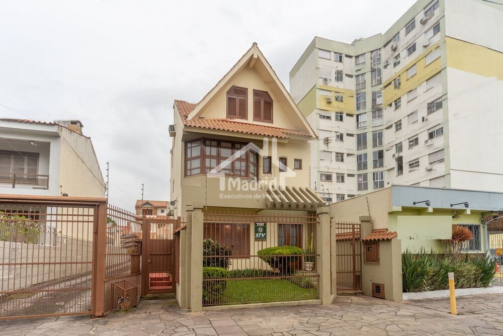 Casa, 4 quartos, 290 m² - Foto 1