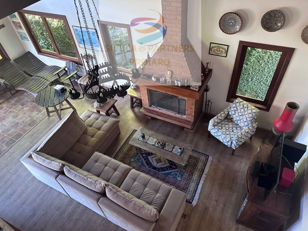 Casa de Condomínio à venda com 3 quartos, 355m² - Foto 4
