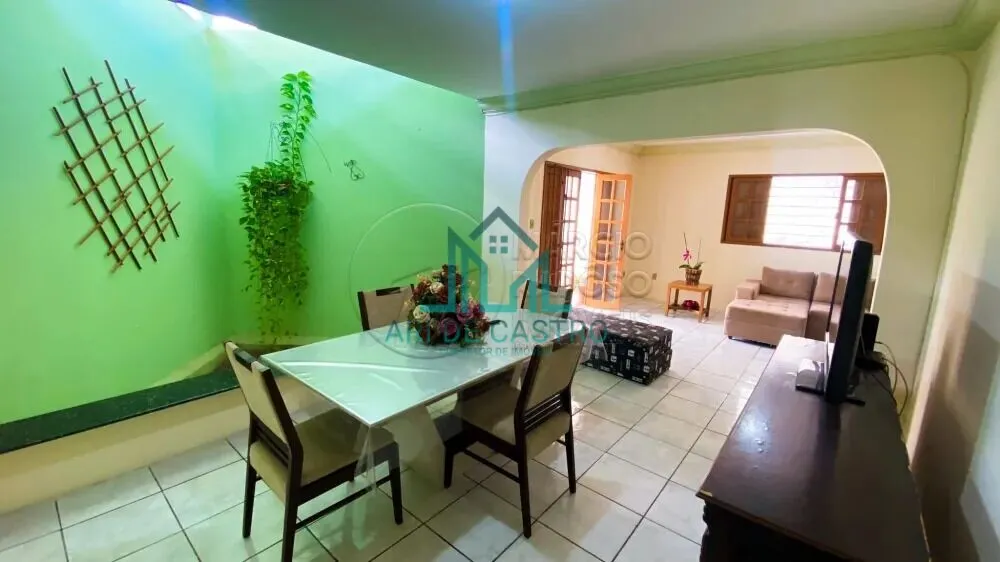 Casa, 3 quartos, 212 m² - Foto 3