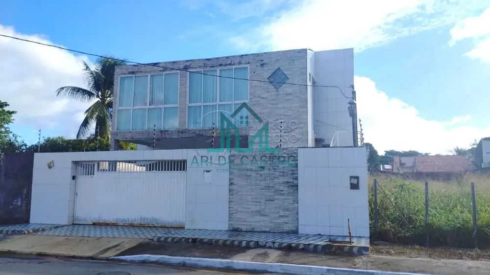 Casa, 4 quartos, 210 m² - Foto 1